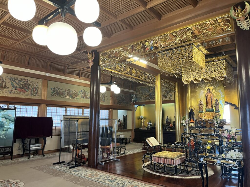 クラウド管理寺務台帳導入寺院_甘露寺本堂